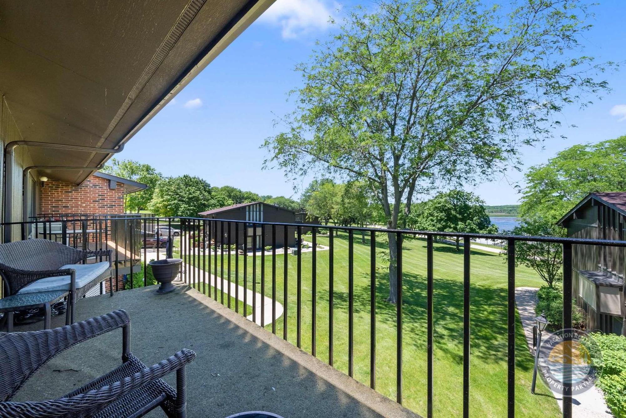 New Lake Como Condo With Lake Views Lake Geneva Εξωτερικό φωτογραφία