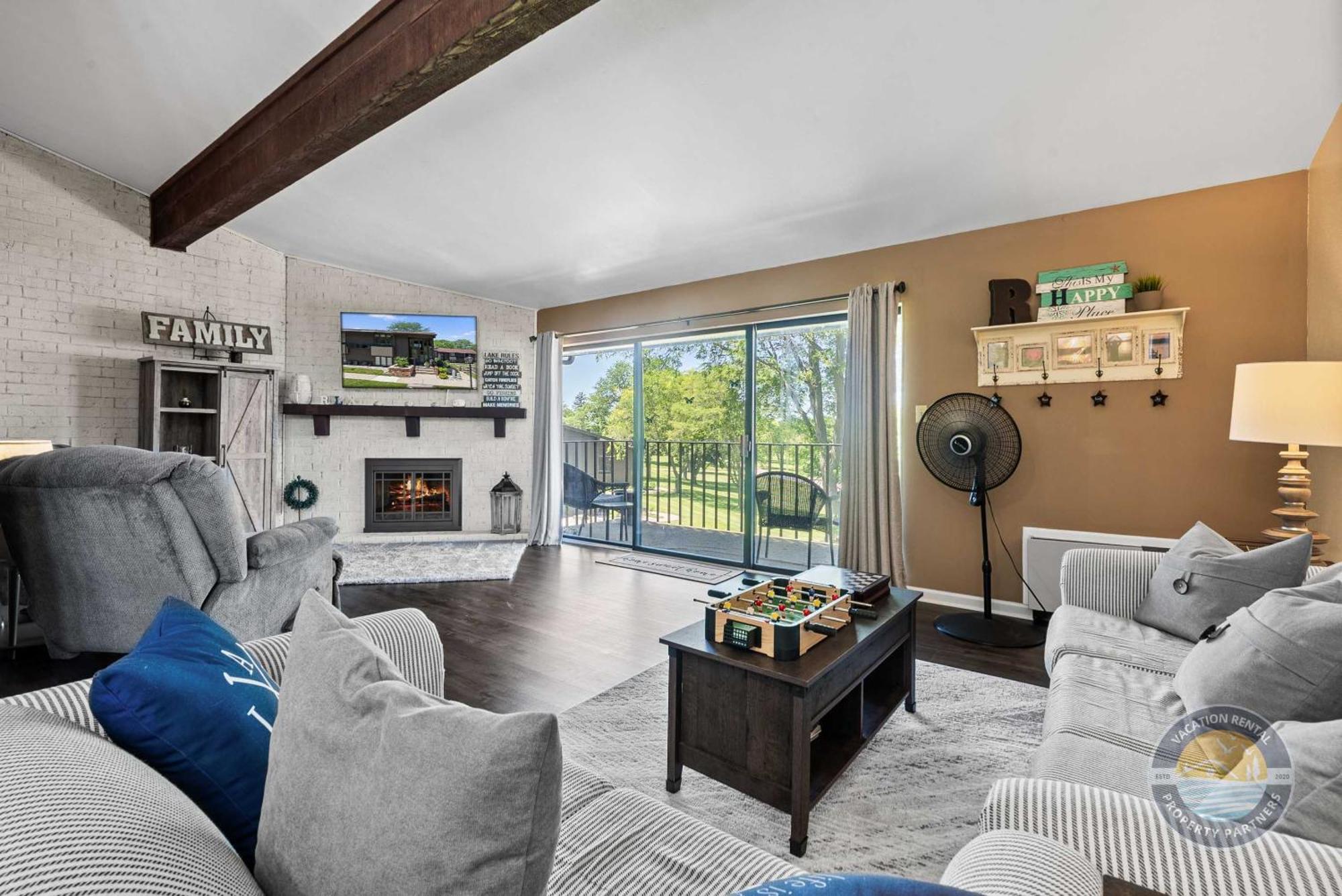 New Lake Como Condo With Lake Views Lake Geneva Εξωτερικό φωτογραφία